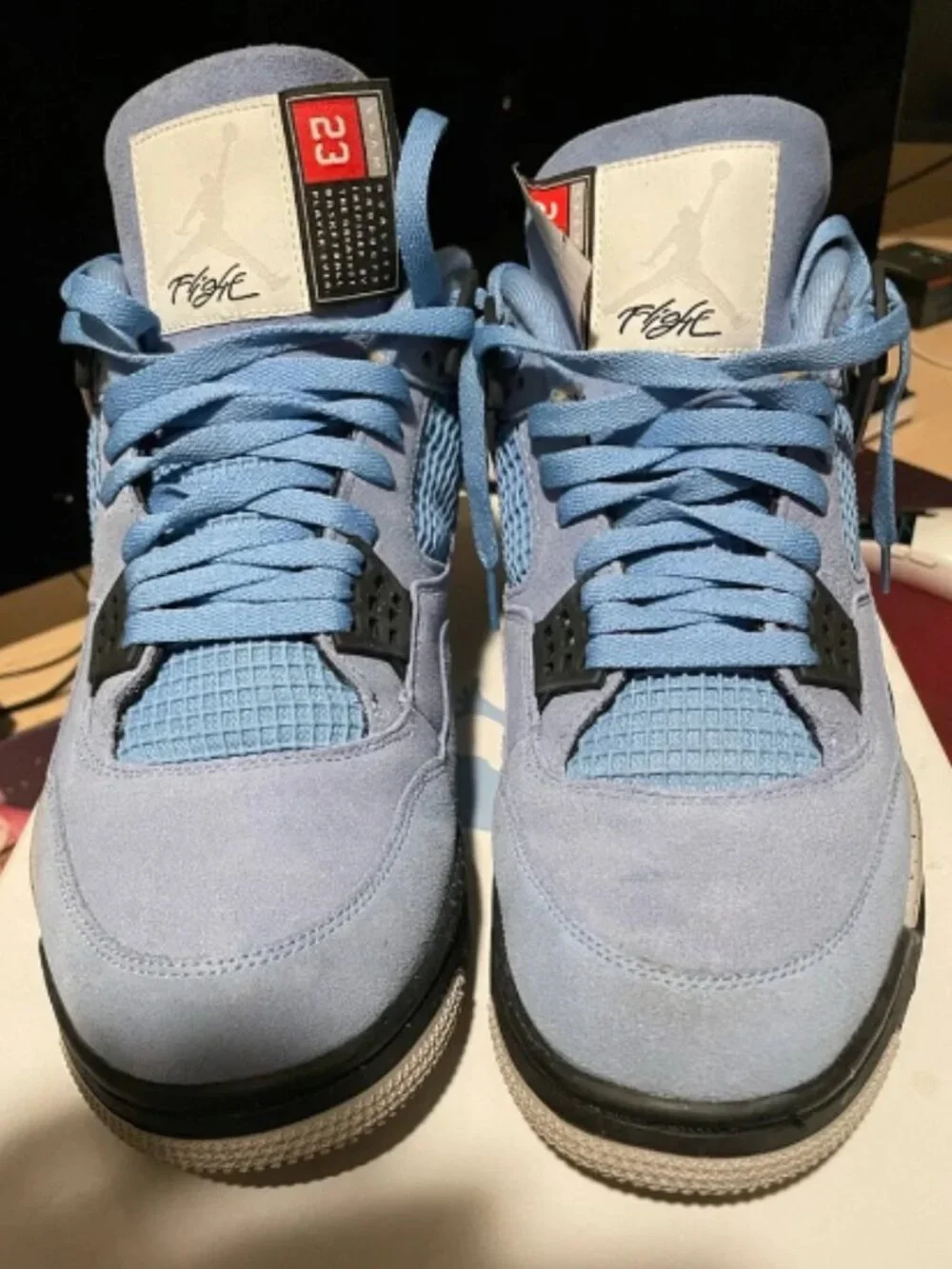 Air Jordan 4 Retro University Blue (UNC)